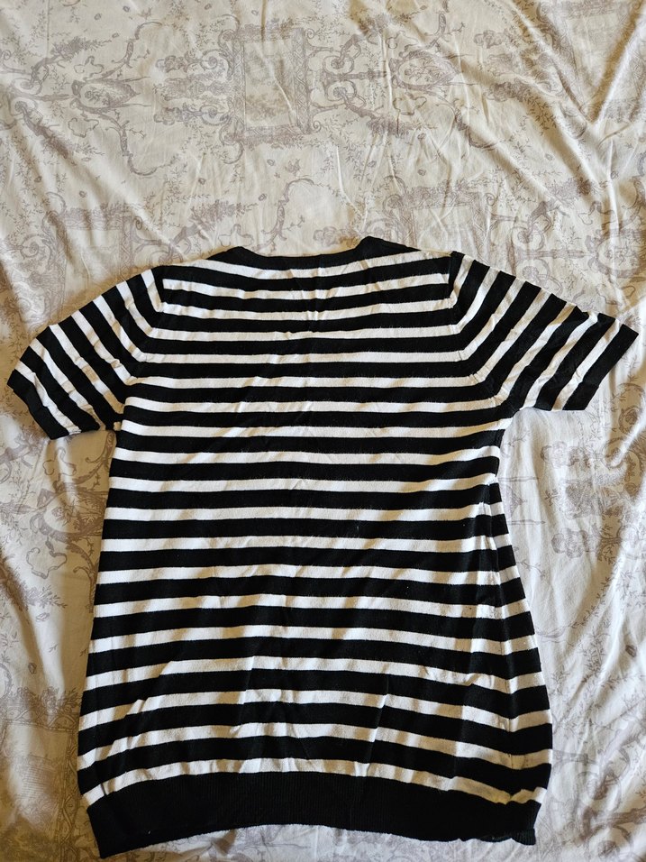 Kadın Siyah Beyaz Çizgili Kısa Kollu Tişört - Görsel 4