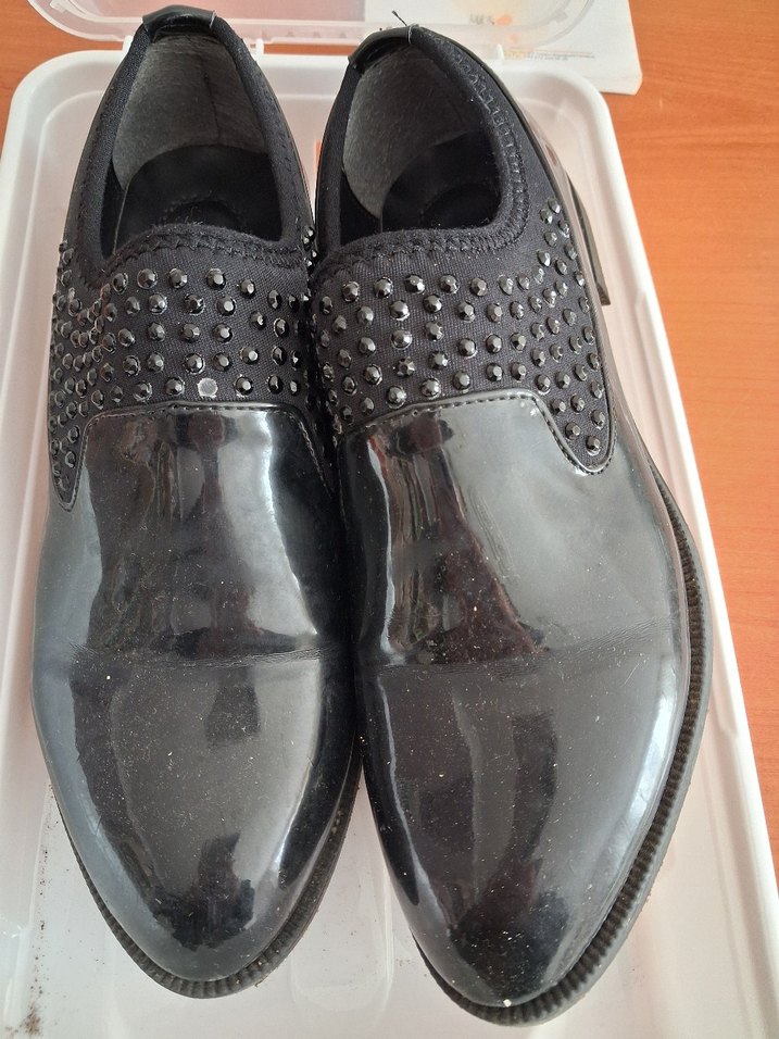 Parlak Siyah Gotik Ayakkabı - Görsel 2