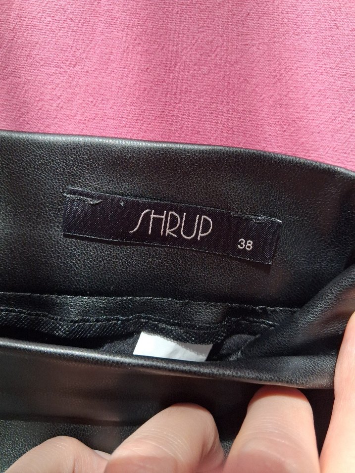 Drapeli Siyah Uzun Deri Etek - Görsel 3