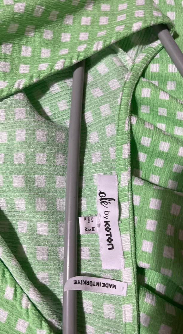 Yeşil Puantiyeli Uzun Volanlı Elbise - Görsel 3