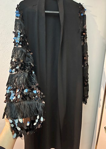 Drapeli Uzun Siyah Kadın Ofis Kabanı - Görsel 2