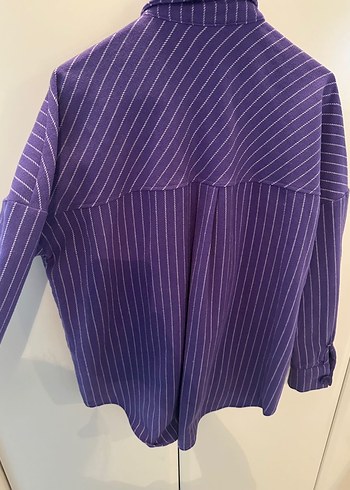 Düğmeli Mor Çizgili Kadın Dış Gömlek - Görsel 4