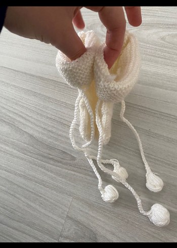 Bebekler için beyaz örme patik - Görsel 2