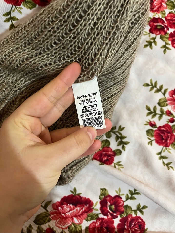 Gri Ponponlu Kadın Örgü Bere - Görsel 4