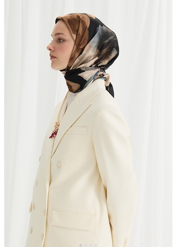 CS Camellia Scarf - Görsel 3