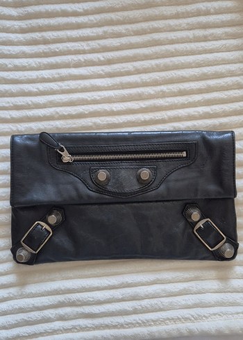 Balenciaga Classic Clip M Modeli