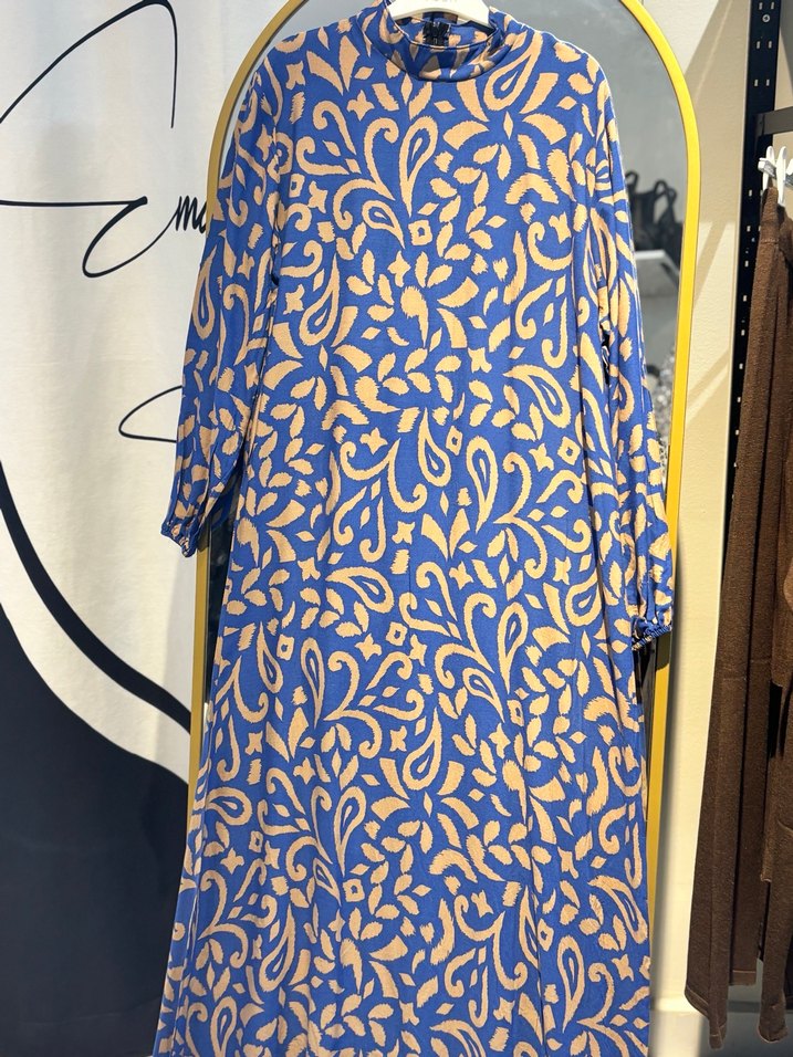 Uzun Kollu Mavi Desenli Viskon kumaş Elbise - Görsel 3