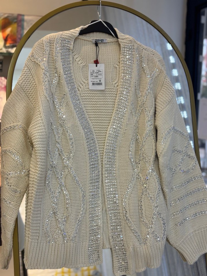 Gri İşlemeli Beyaz Örgü Mini Hırka - Görsel 5