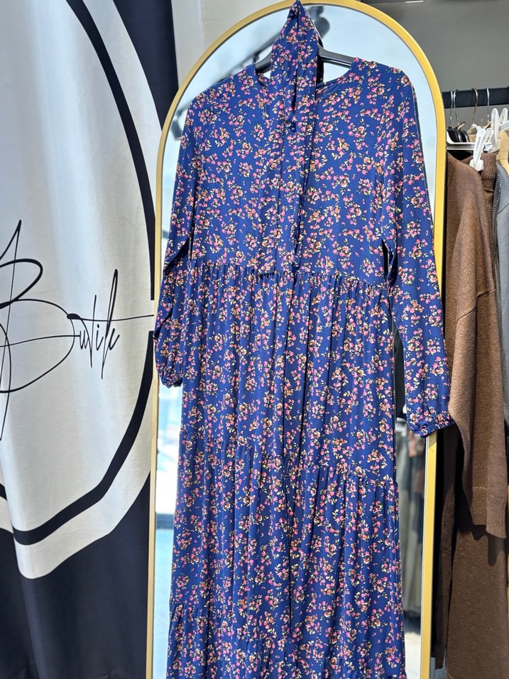 Çiçek Desenli Uzun Viskon Kumaş Elbise - Görsel 4