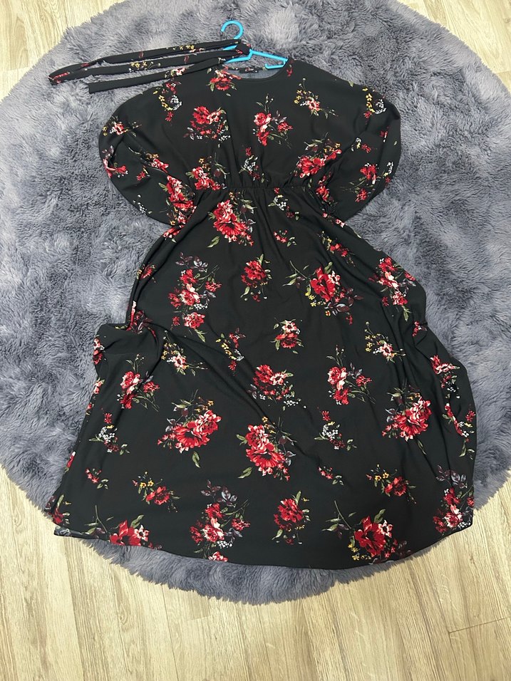 Çiçek Desenli Siyah Uzun Bohem Kadın Elbise - Görsel 2