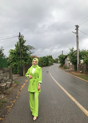 38 Beden Uzun Kesim Yeşil Kadın Takım Elbise