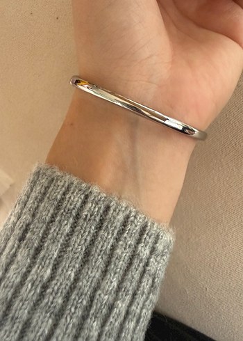 Gri Altın Desenli Toka Bileklik - Görsel 3