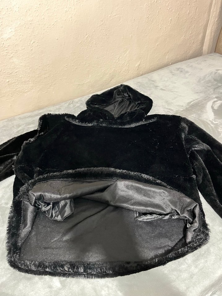 Siyah Kapüşonlu Kadın Peluş Sweatshirt - Görsel 3