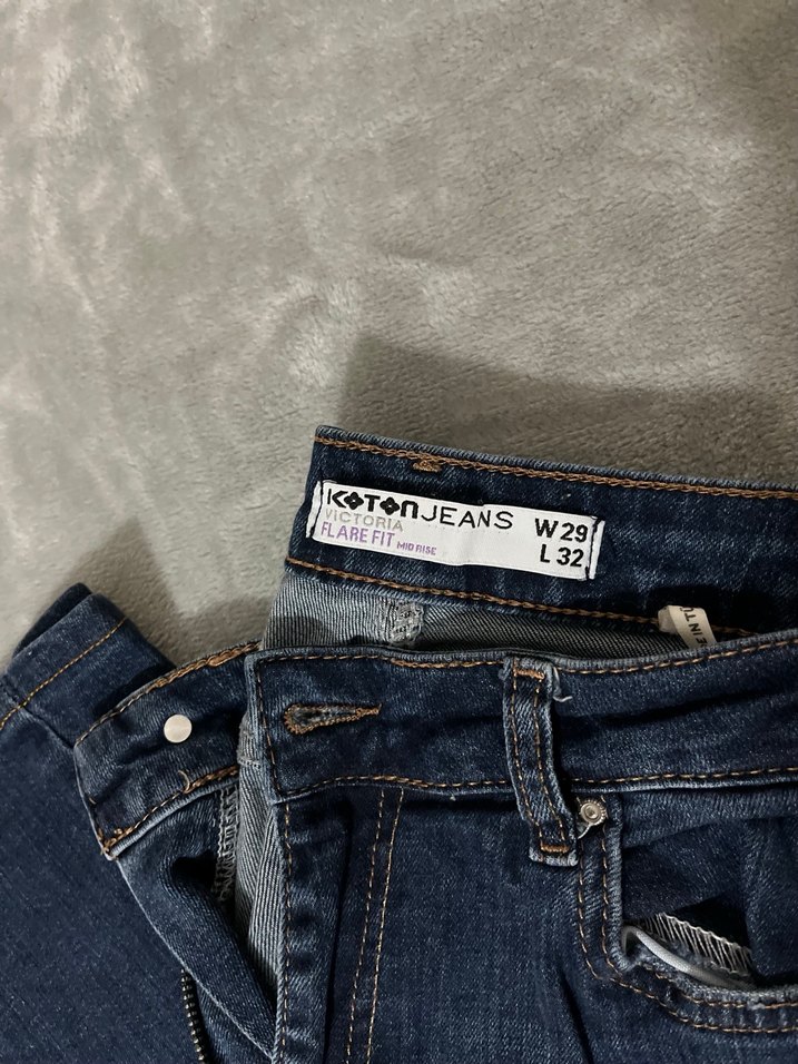 Kadın Lacivert Kemerli Regular Fit Jean - Görsel 4