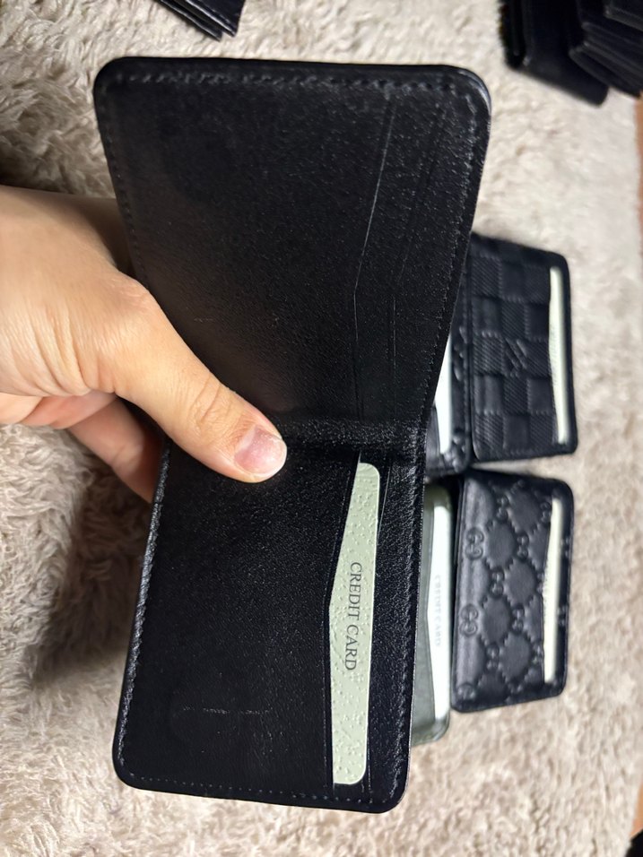 LV mıknatıslı çift sayfalı hakiki deri kartlık cüzdan - Görsel 4