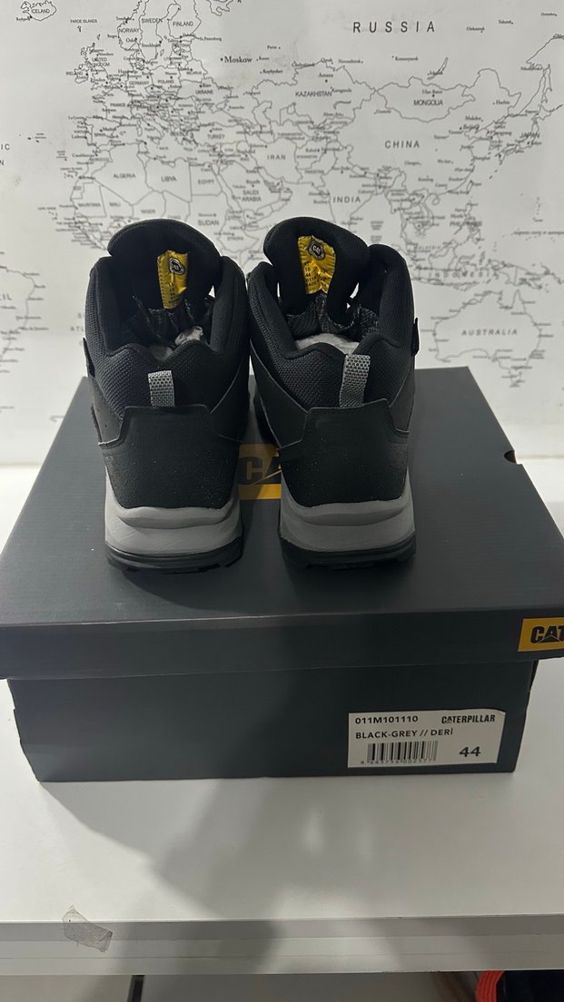 Caterpillar Siyah Gri Bağcıklı Erkek Bot - Görsel 4
