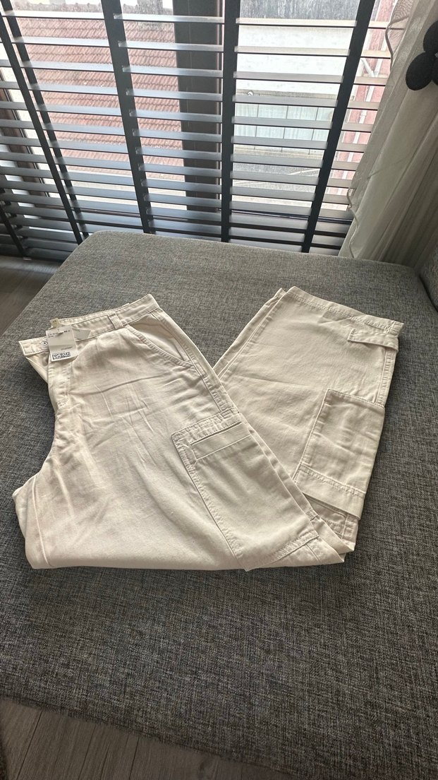 H&M kırıkbeyaz Kadın Pamuklu Midi Rahat Kesim Pantolon - Görsel 2