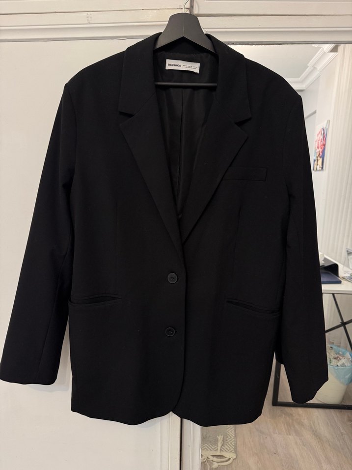 Bershka Kadın Siyah Düğmeli Oversize Blazer Ceket - Görsel 3