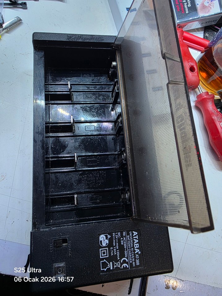 Ataba AT-388 Evrensel Batarya Şarj Cihazı - Görsel 3