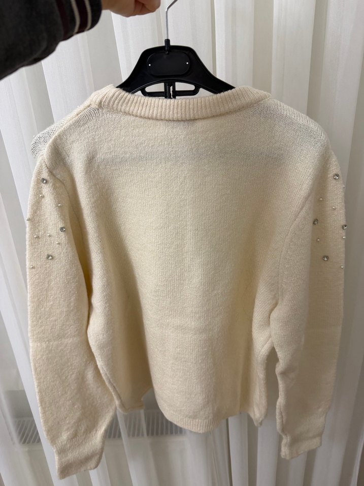 Taşlı incili krem kazak - Görsel 2