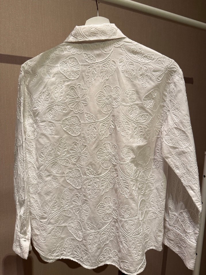 Nakışlı Beyaz Kadın Gömlek - Görsel 2