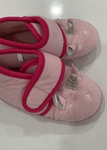 Kız Çocuk Pembe Nakışlı Sıcak Terlik - Görsel 2