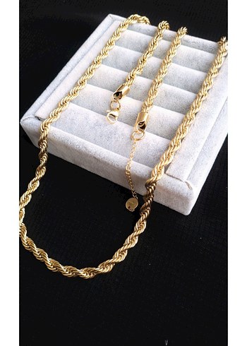 Modern Klasik Altın Zincir Detaylı Uzun Kolye - Görsel 4