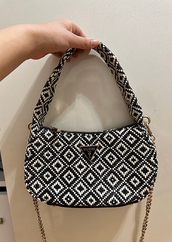 GUESS Zincir Detaylı Bohem Desenli Kadın Çanta - Görsel 2