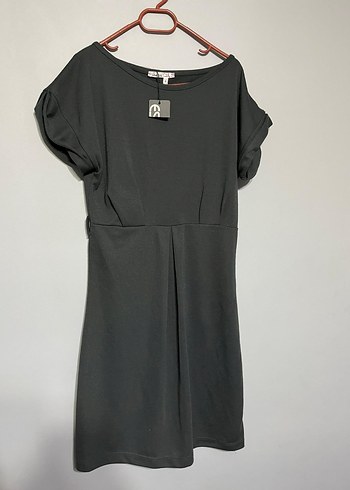 Gri V Yaka Kemerli Midi Elbise - Görsel 2