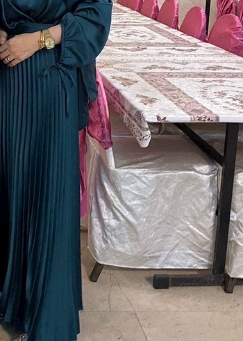 Kadın zümrüt yeşili  Uzun Piliseli Abiye Elbise - Görsel 3