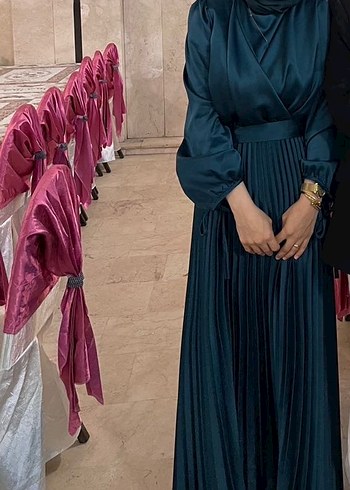 Kadın zümrüt yeşili  Uzun Piliseli Abiye Elbise - Görsel 2