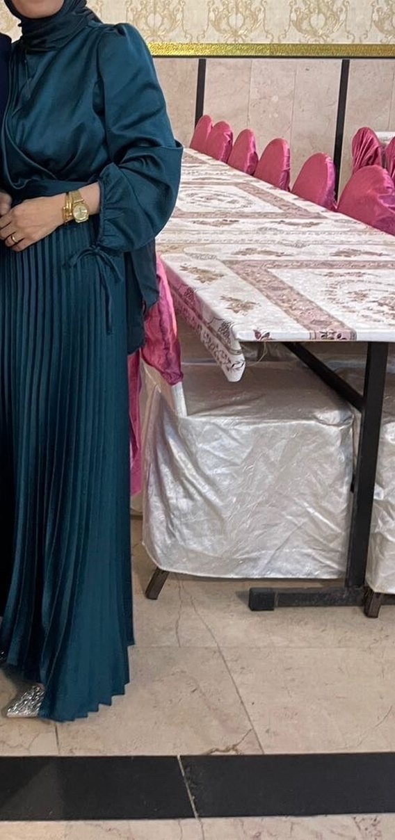 Kadın zümrüt yeşili  Uzun Piliseli Abiye Elbise - Görsel 3