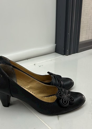 Klasik Siyah Dolgu Topuklu Kadın Ayakkabı - Görsel 2