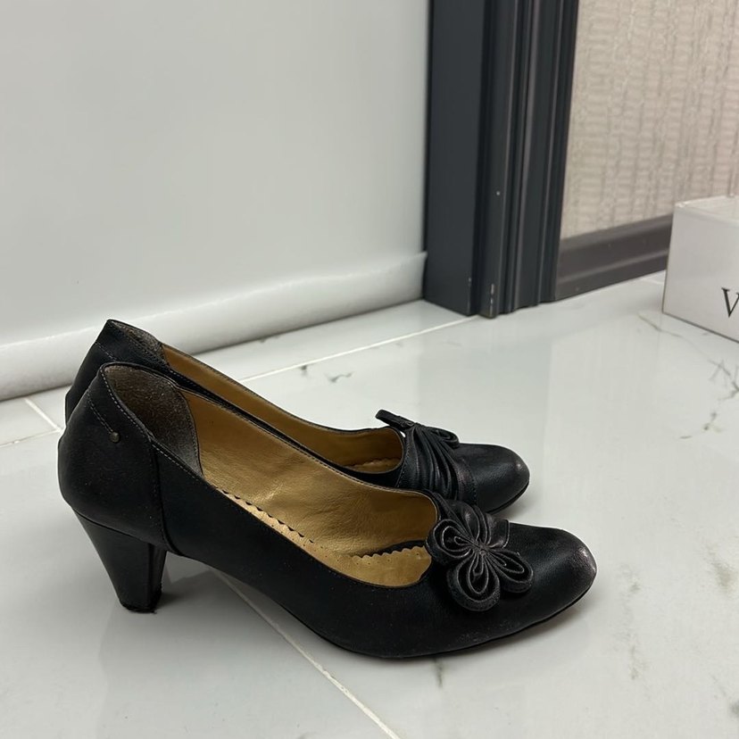 Klasik Siyah Dolgu Topuklu Kadın Ayakkabı - Görsel 2