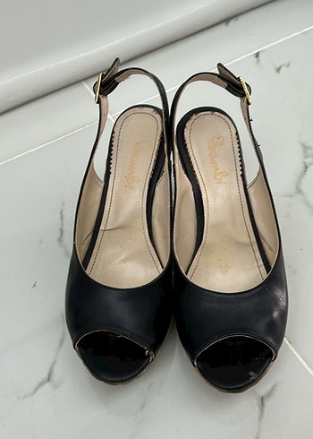 Klasik Bej Yılan Desenli Dolgu Topuklu Kadın Ayakkabı - Görsel 5