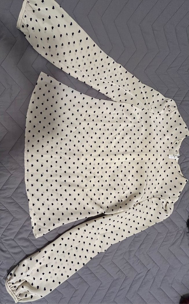 Uzun Kollu Kalp Desenli Kadın Bluz - Görsel 3