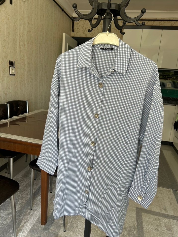 Gri Pamuklu Uzun Kollu Düğmeli Kadın Gömlek - Görsel 2