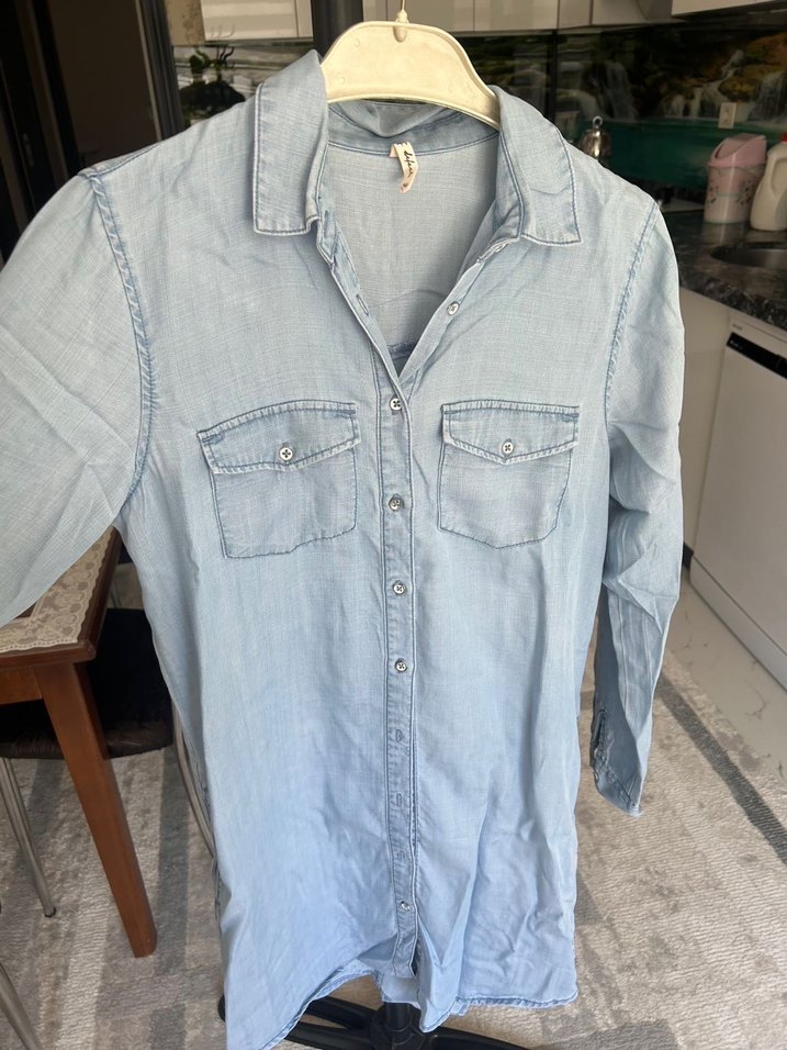 Düğmeli Uzun Kollu Denim Kadın Gömlek - Görsel 4