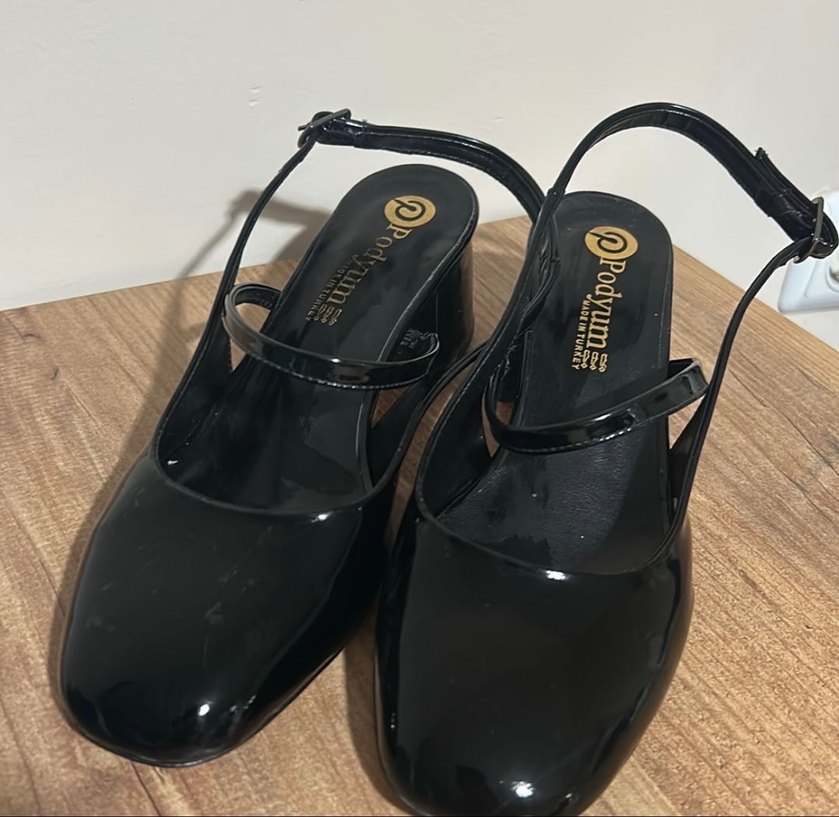 Siyah Tokalı Kadın Klasik Topuklu Ayakkabı - Görsel 2