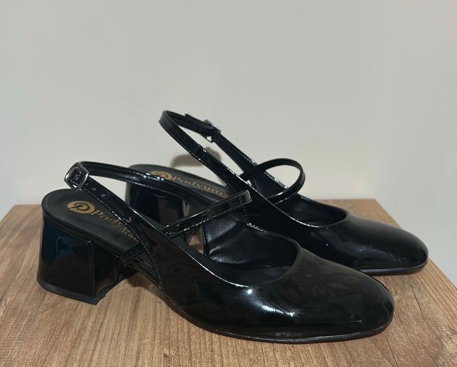 Siyah Tokalı Kadın Klasik Topuklu Ayakkabı - Görsel 4