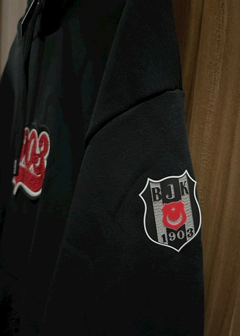 Siyah Kapüşonlu Erkek Sweatshirt orijinal beşiktaş - Görsel 3