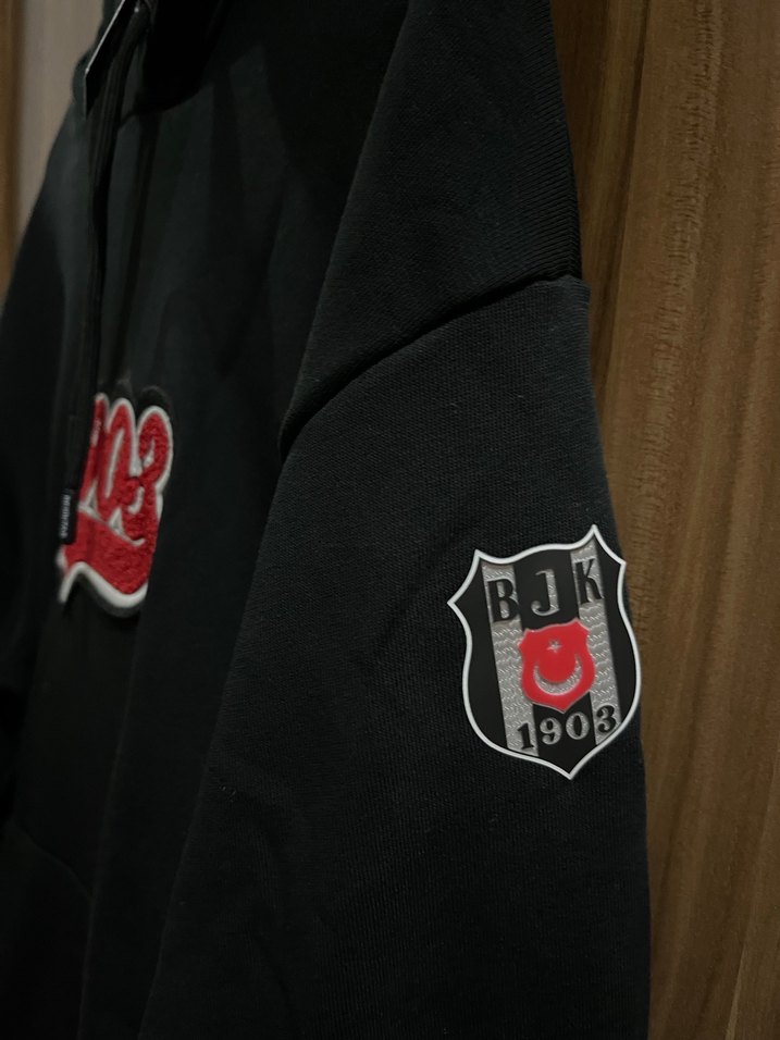 Siyah Kapüşonlu Erkek Sweatshirt orijinal beşiktaş - Görsel 3