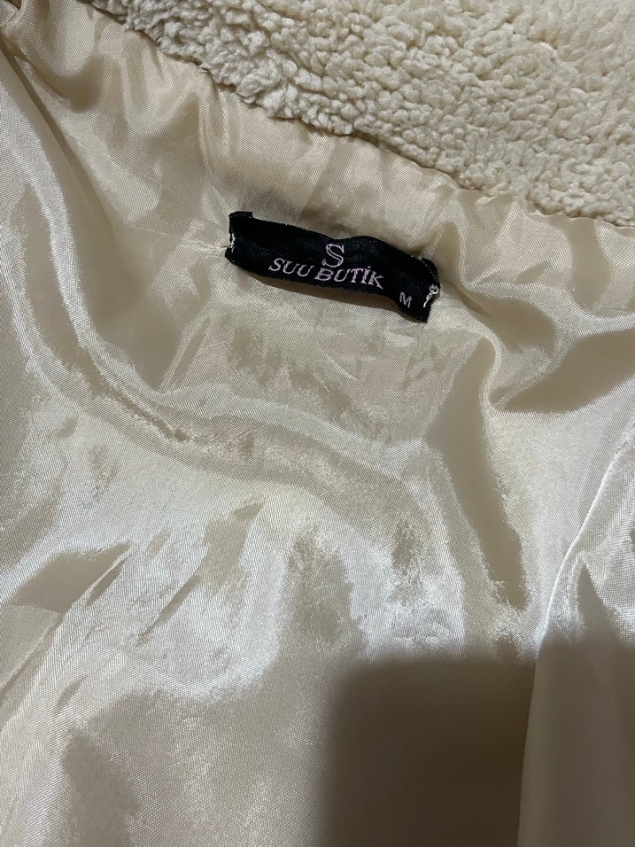 Düğmeli krem peluş mont - Görsel 2