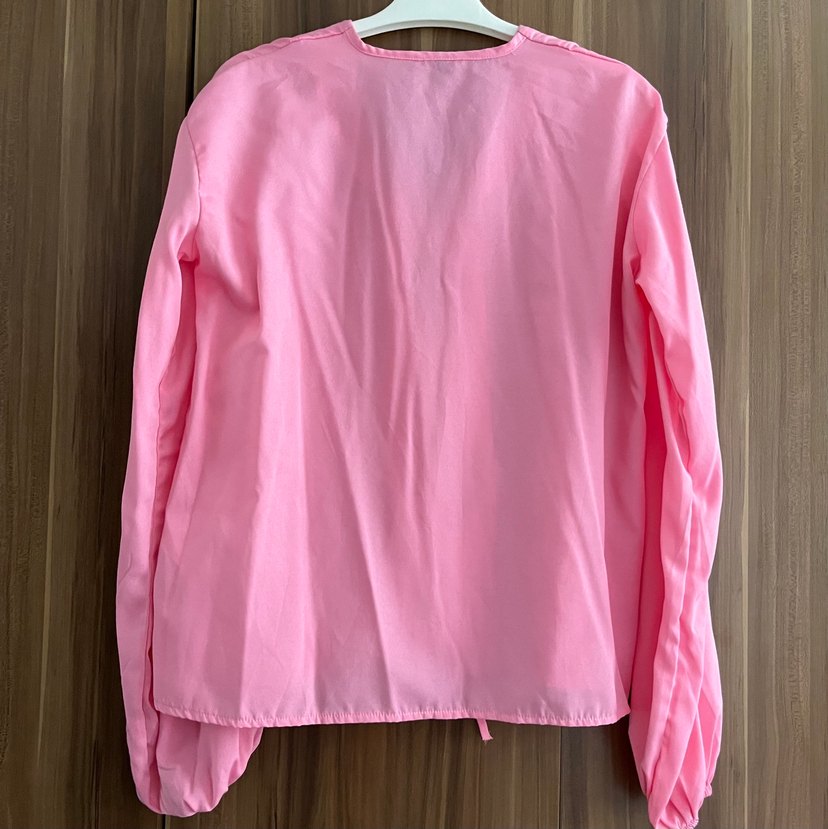 Pembe V Yaka Uzun Kollu Kadın Gömlek - Görsel 2