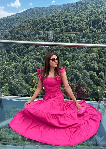 Pembe Uzun Volanlı Bohem Kadın Elbise - Görsel 2