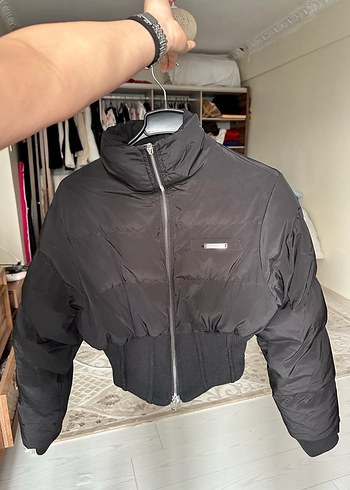 Kadın Siyah Midi Kısa Fermuarlı Kışlık Mont - Görsel 3