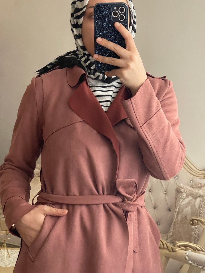 Pembe Süet Kemerli Uzun Kadın Trençkot - Görsel 3