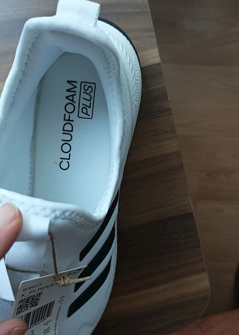 Beyaz erkek spor ayakkabı Adidas orijinal İsviçre'den geldi - Görsel 3