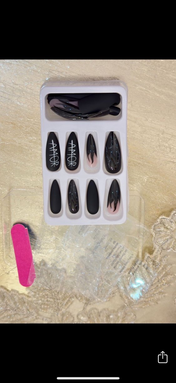 Siyah Desenli Takma Tırnak Seti - Görsel 2