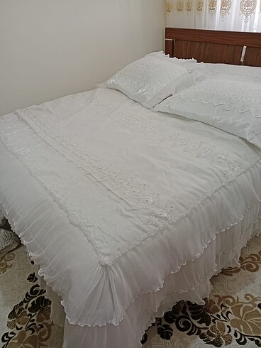 Yatak örtüsü /gelinlik örtsü